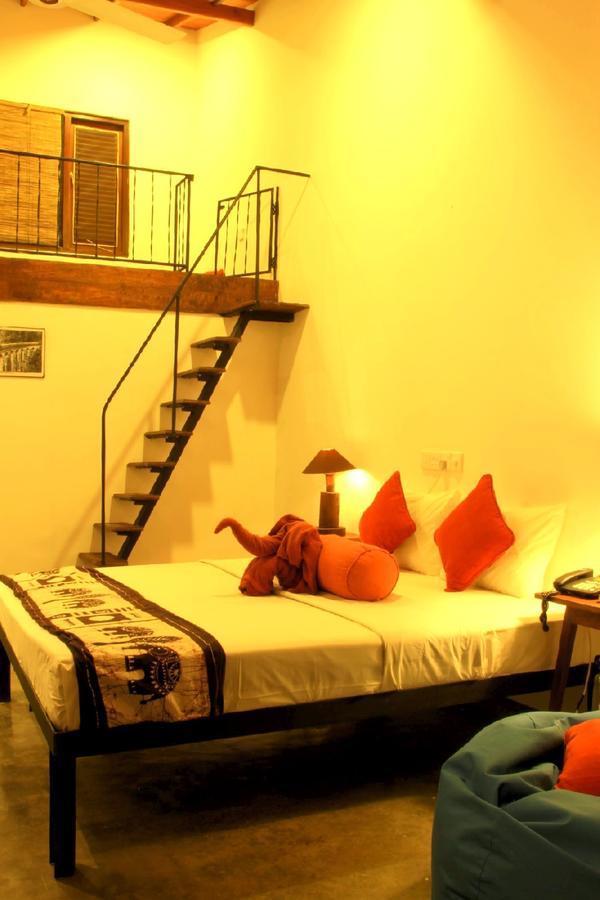 Rowinrich Cottages Ела Екстериор снимка